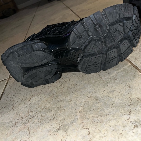 Balenciaga Runner ‘Black’ - Picture 5 of 6